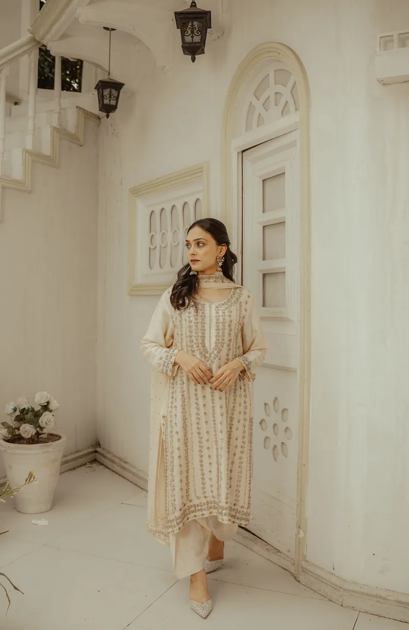 Ujala UJ-004 - Image 2